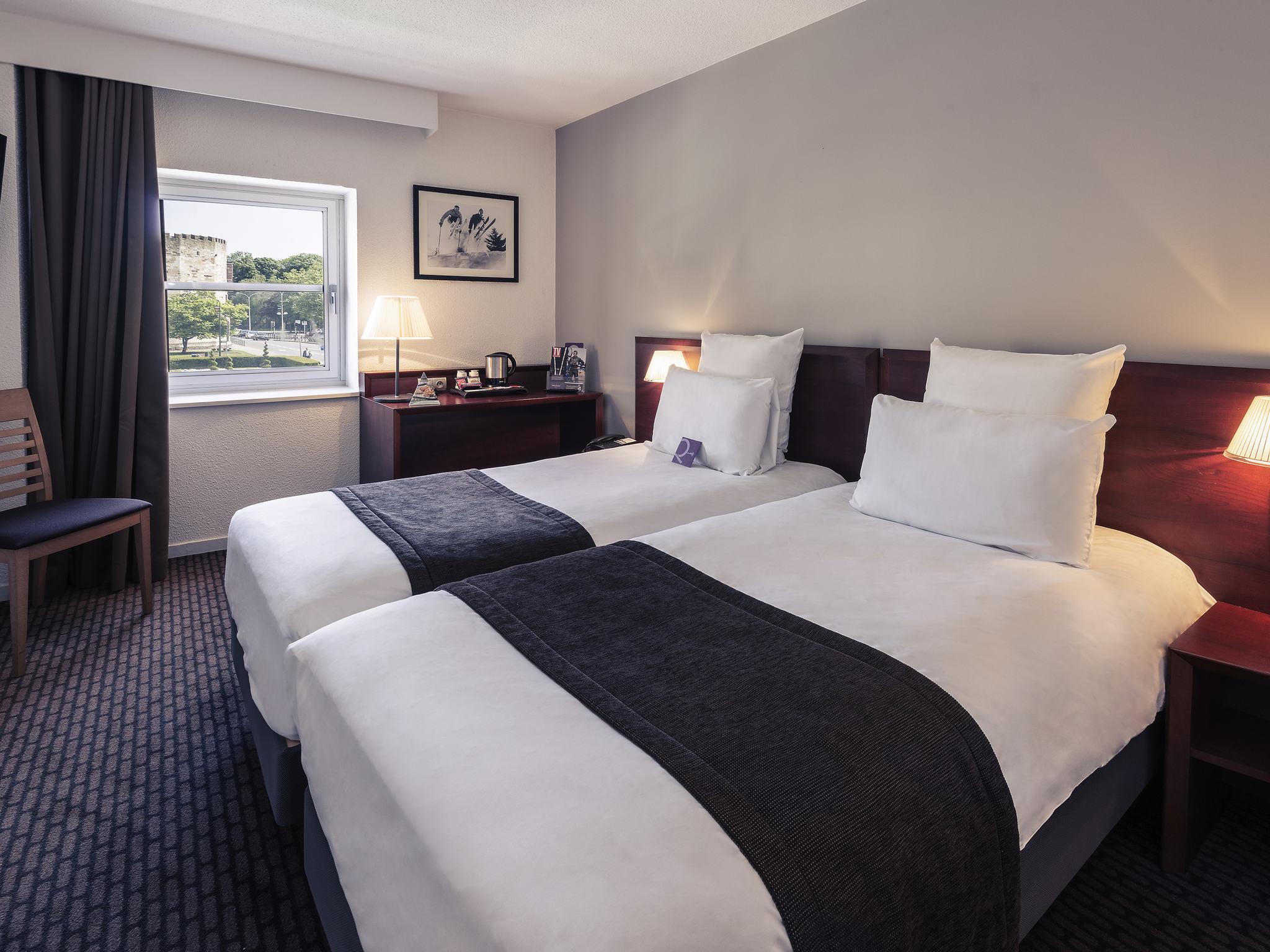 Mercure Centre Porte Du Luxembourg Hotel 4*